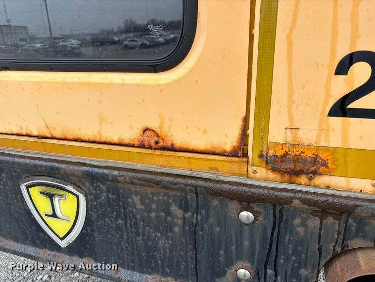 image for item YA1463 2009 IC PB105 school bus