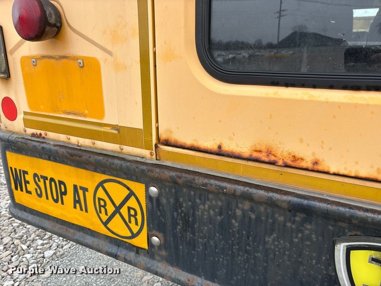 image for item YA1463 2009 IC PB105 school bus