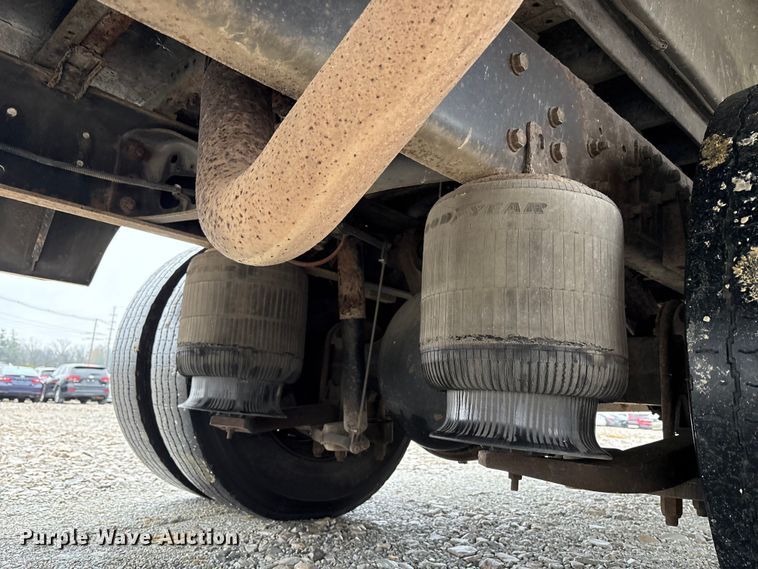 image for item YA1463 2009 IC PB105 school bus