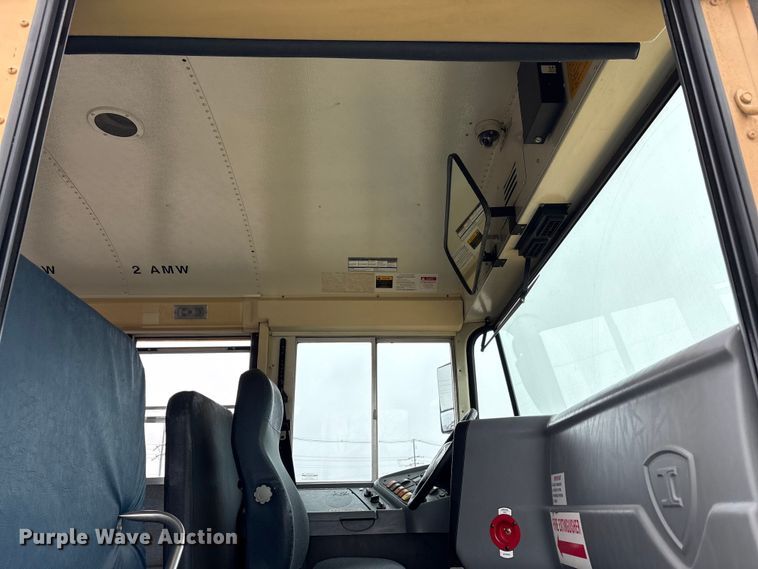 image for item YA1463 2009 IC PB105 school bus