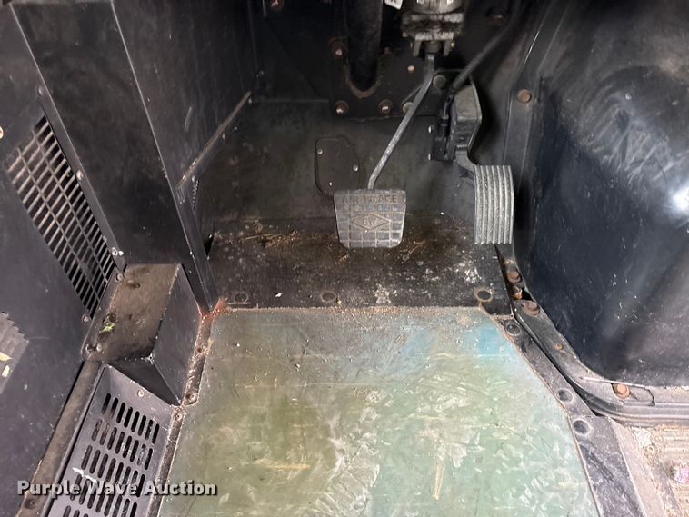 image for item YA1463 2009 IC PB105 school bus