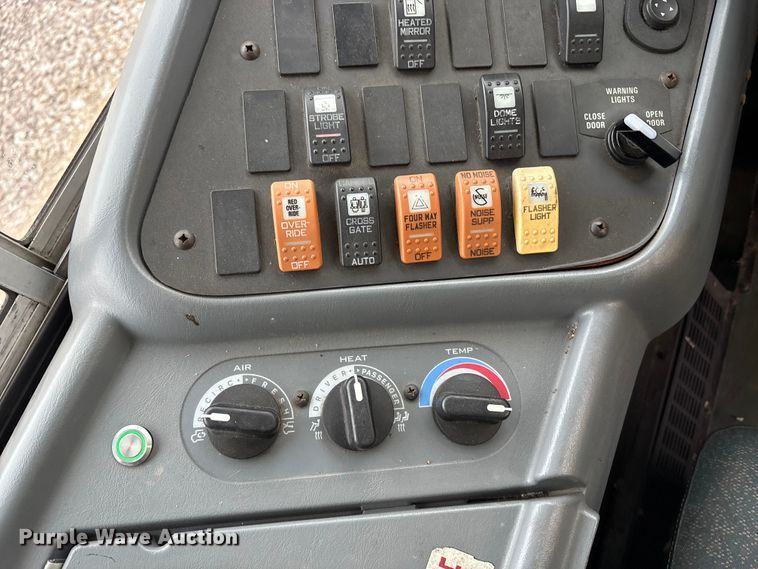 image for item YA1463 2009 IC PB105 school bus