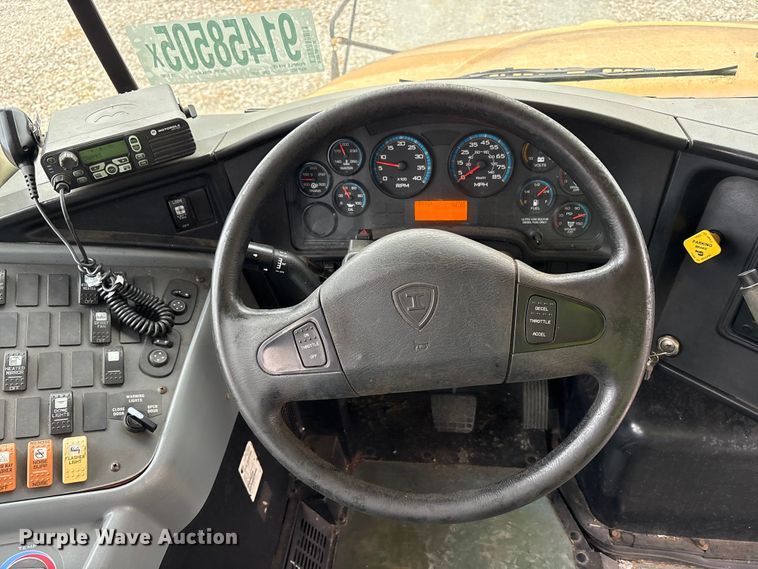 image for item YA1463 2009 IC PB105 school bus