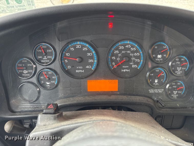 image for item YA1463 2009 IC PB105 school bus