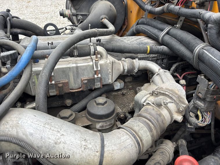 image for item YA1463 2009 IC PB105 school bus