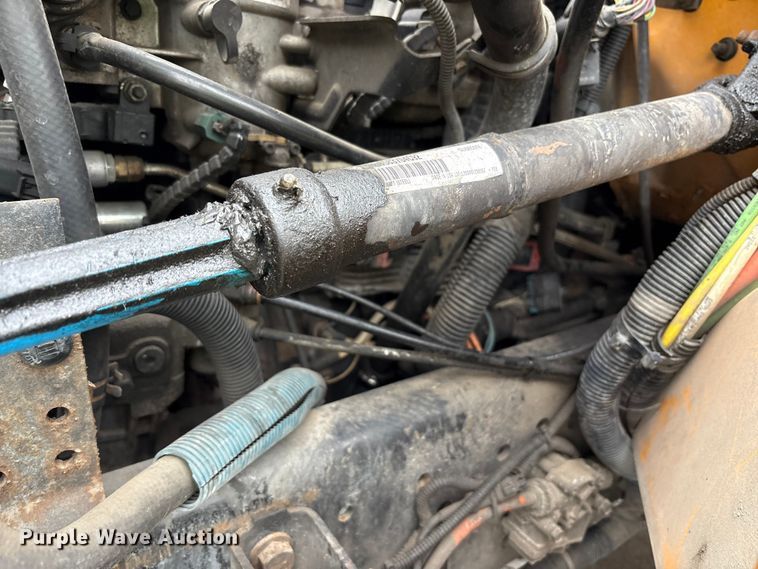 image for item YA1463 2009 IC PB105 school bus