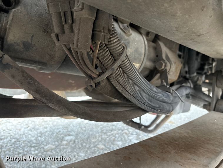 image for item YA1463 2009 IC PB105 school bus