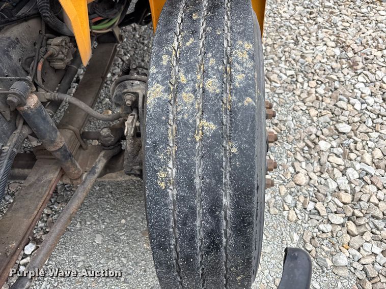 image for item YA1463 2009 IC PB105 school bus