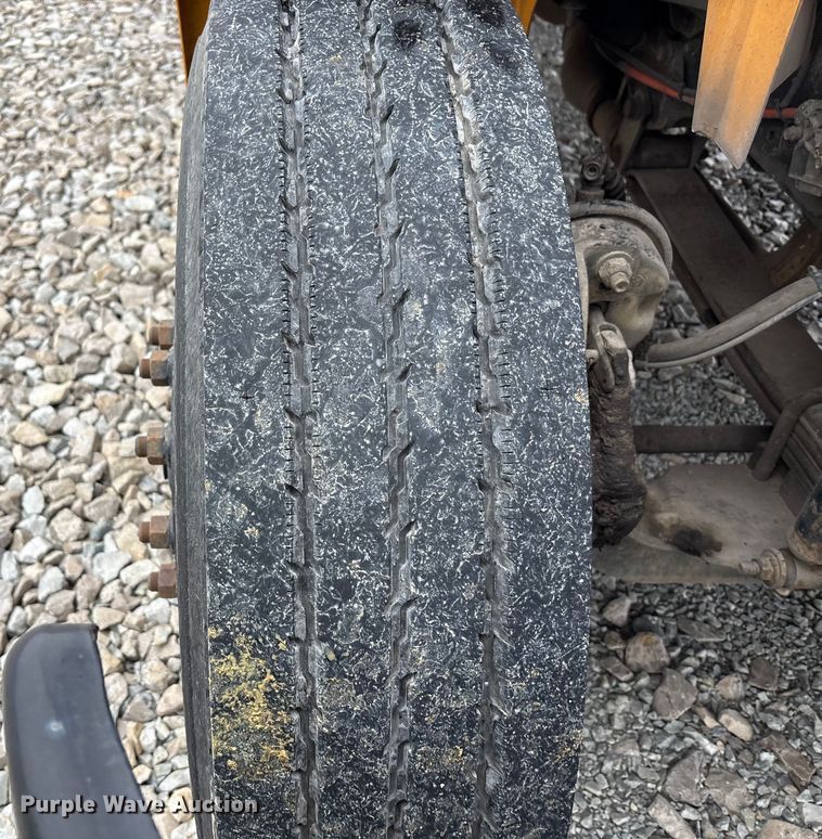 image for item YA1463 2009 IC PB105 school bus