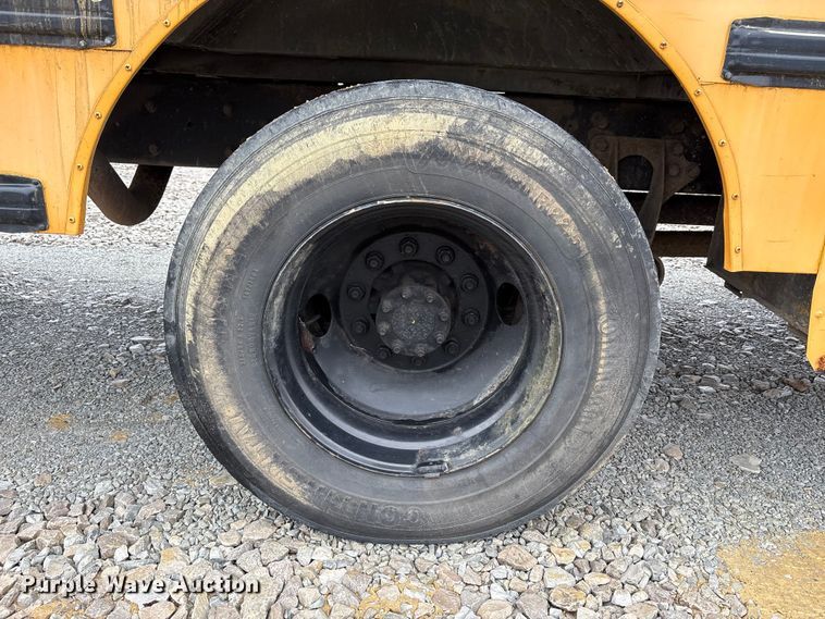 image for item YA1463 2009 IC PB105 school bus