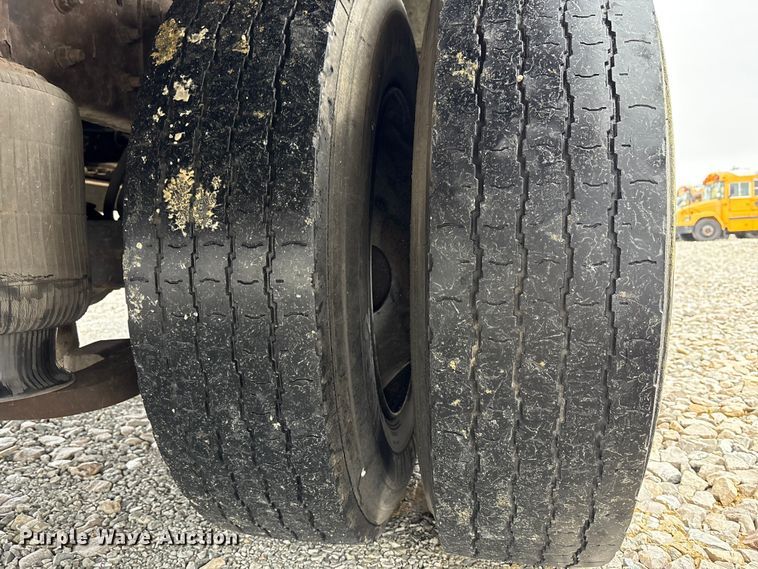 image for item YA1463 2009 IC PB105 school bus