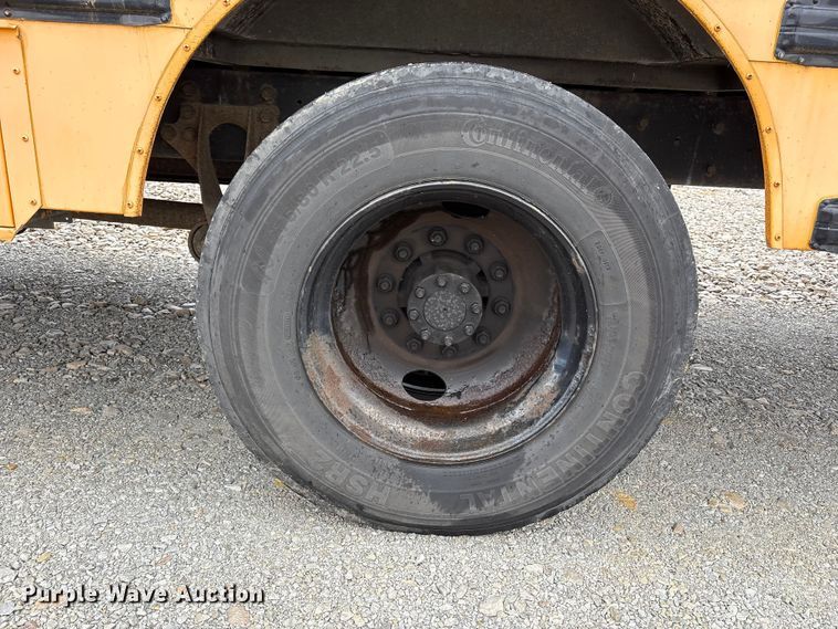 image for item YA1463 2009 IC PB105 school bus