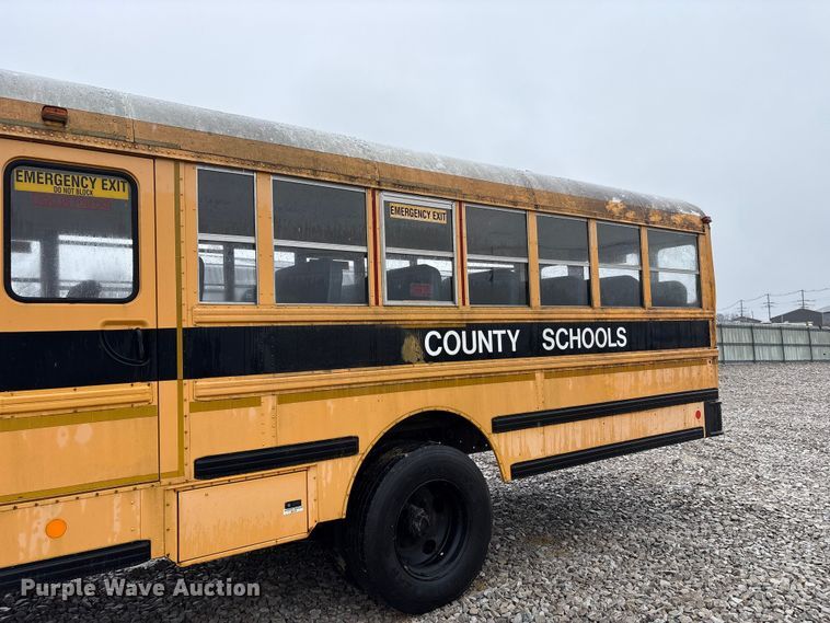 image for item YA1464 2009 IC PB105 school bus