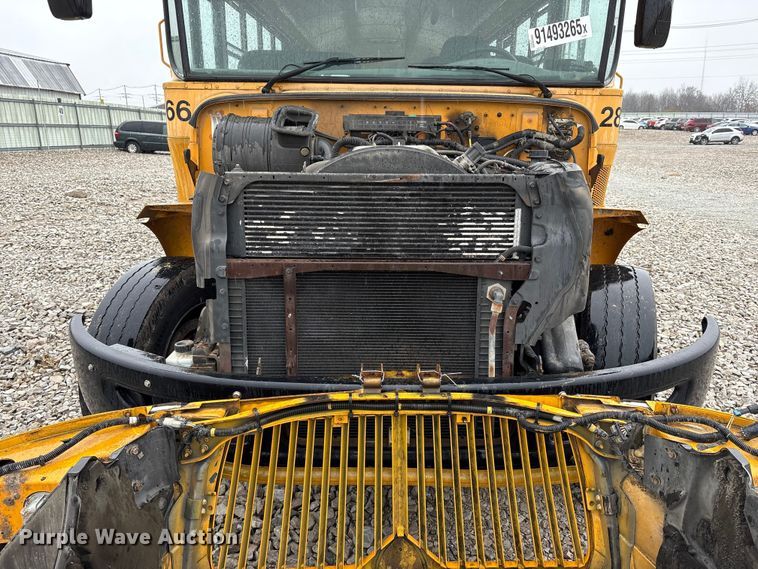 image for item YA1464 2009 IC PB105 school bus