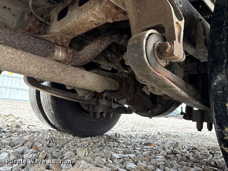 image for item YA1464 2009 IC PB105 school bus