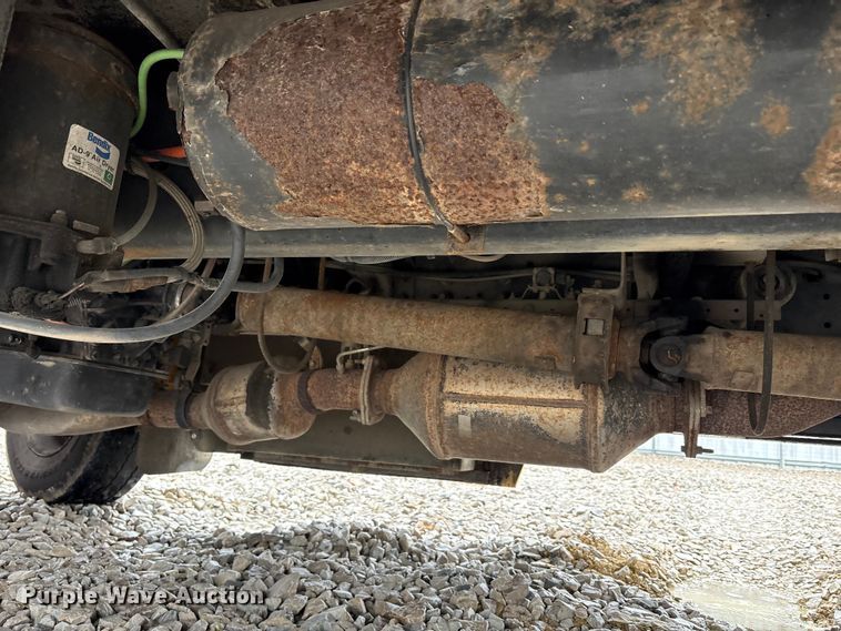 image for item YA1464 2009 IC PB105 school bus