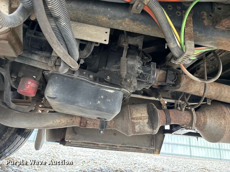 image for item YA1464 2009 IC PB105 school bus