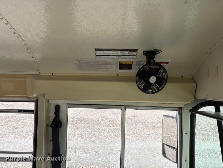 image for item YA1464 2009 IC PB105 school bus