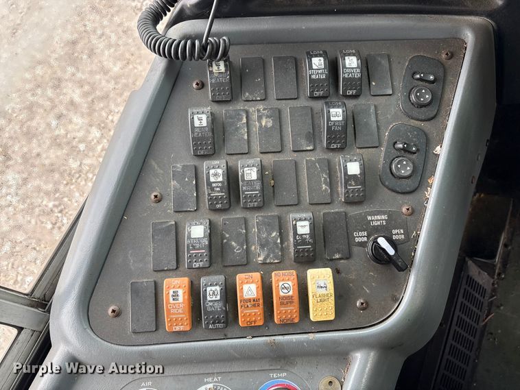 image for item YA1464 2009 IC PB105 school bus