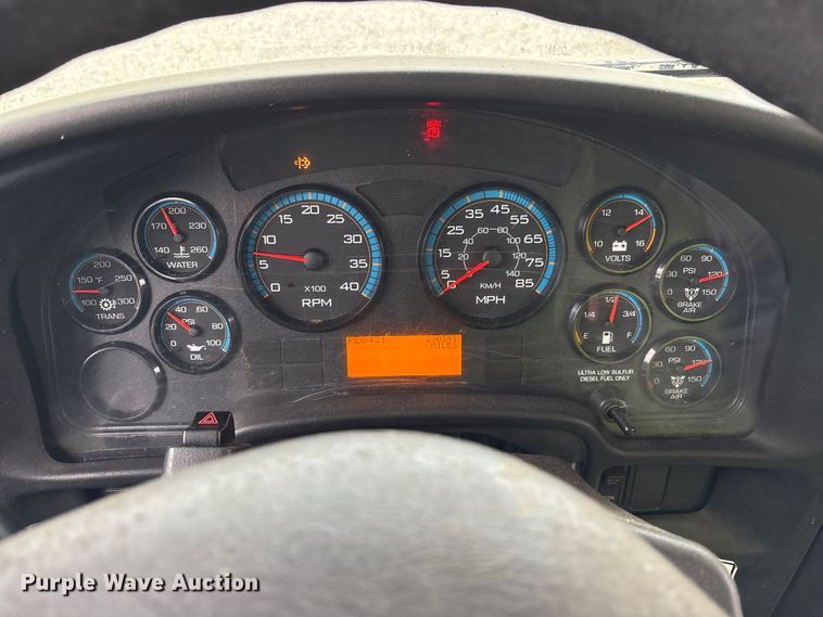 image for item YA1464 2009 IC PB105 school bus