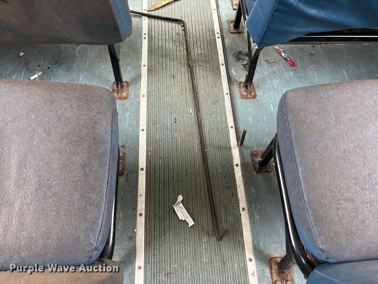 image for item YA1464 2009 IC PB105 school bus