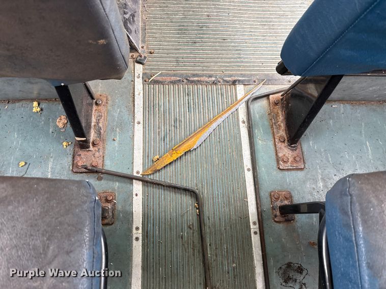 image for item YA1464 2009 IC PB105 school bus