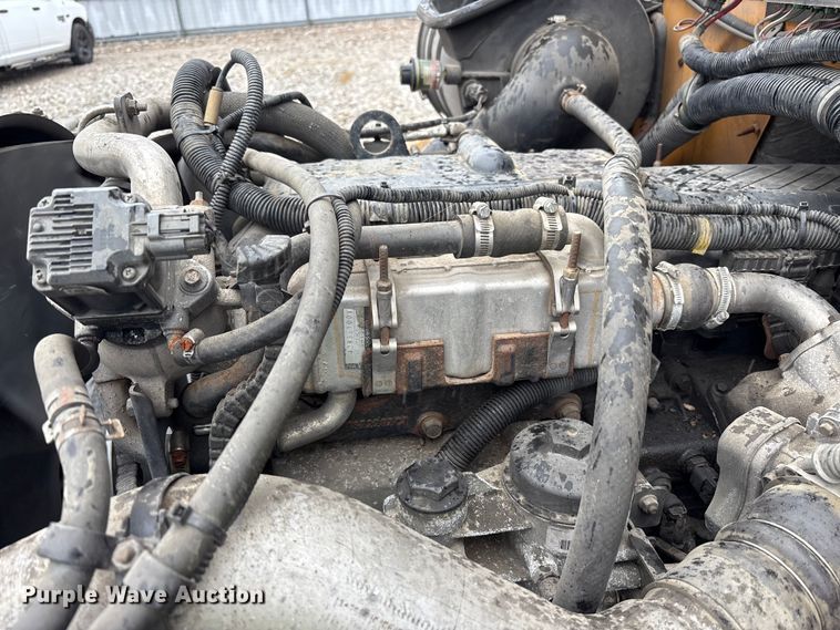 image for item YA1464 2009 IC PB105 school bus