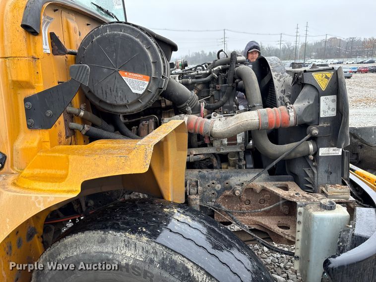 image for item YA1464 2009 IC PB105 school bus