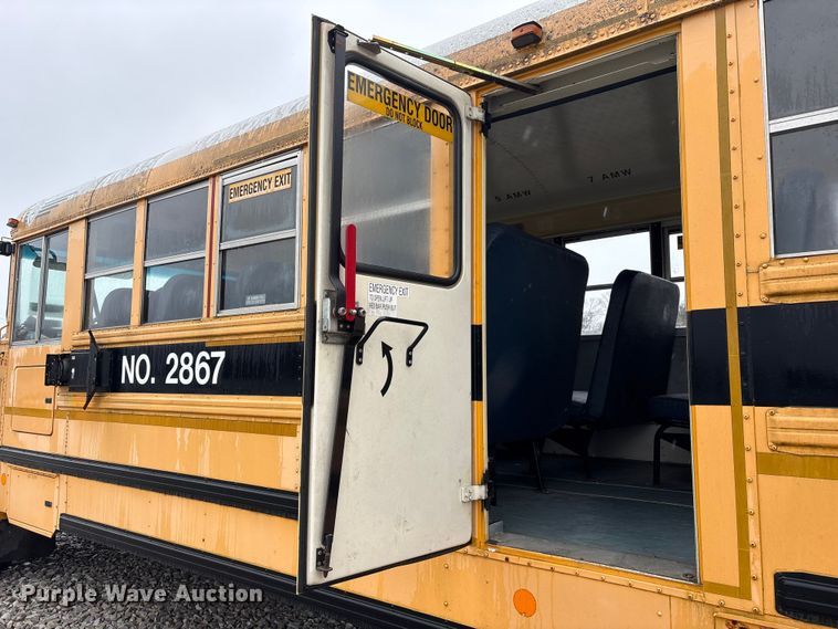 image for item YA1465 2009 IC PB105 school bus