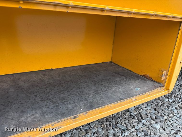 image for item YA1465 2009 IC PB105 school bus