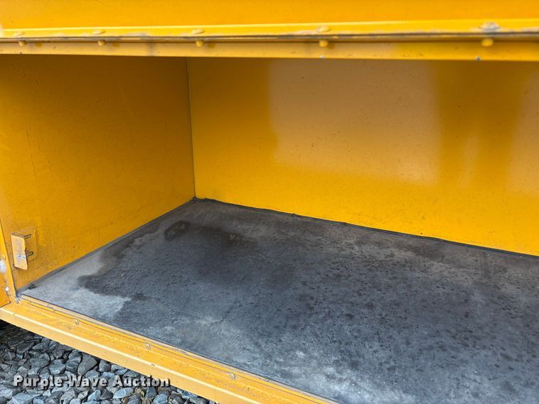 image for item YA1465 2009 IC PB105 school bus