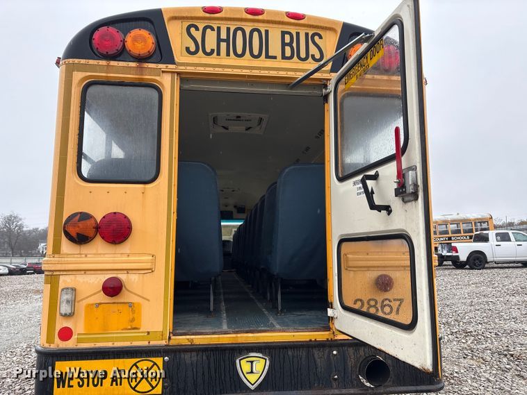 image for item YA1465 2009 IC PB105 school bus