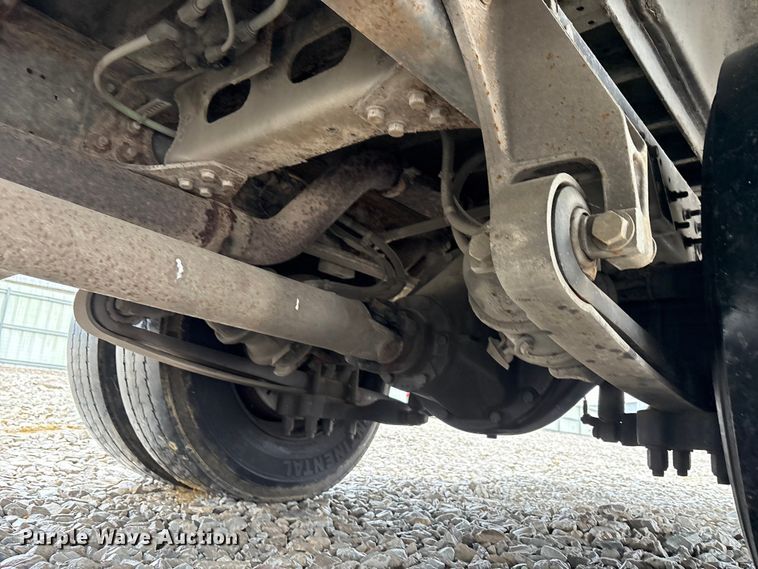 image for item YA1465 2009 IC PB105 school bus