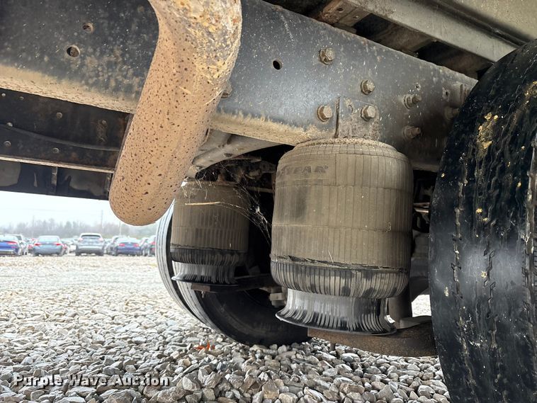 image for item YA1465 2009 IC PB105 school bus