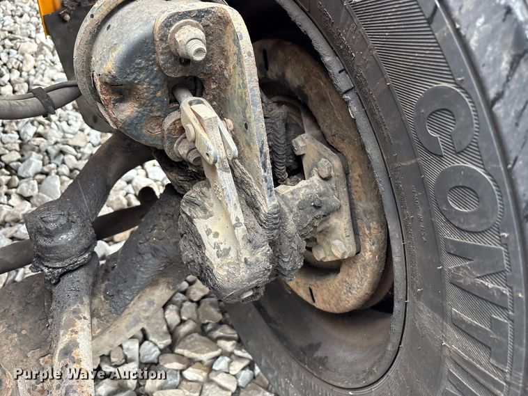 image for item YA1465 2009 IC PB105 school bus