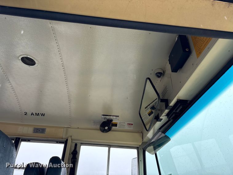 image for item YA1465 2009 IC PB105 school bus