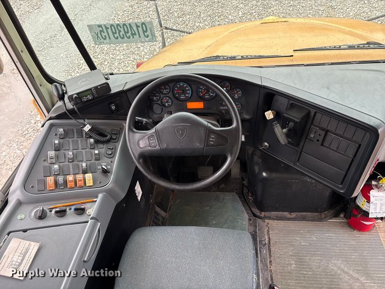 image for item YA1465 2009 IC PB105 school bus