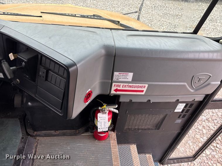 image for item YA1465 2009 IC PB105 school bus