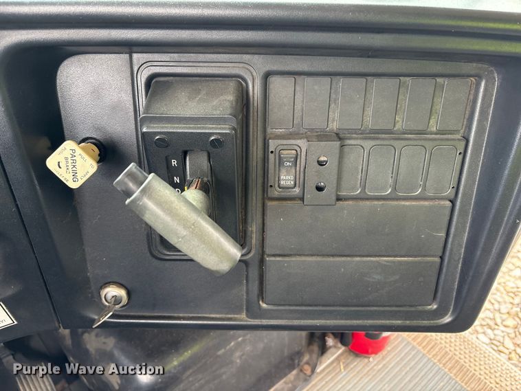 image for item YA1465 2009 IC PB105 school bus