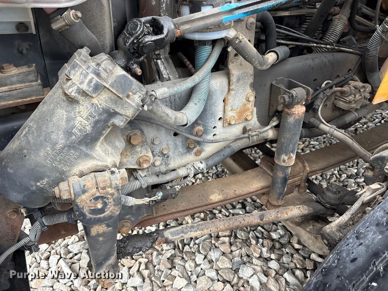 image for item YA1465 2009 IC PB105 school bus