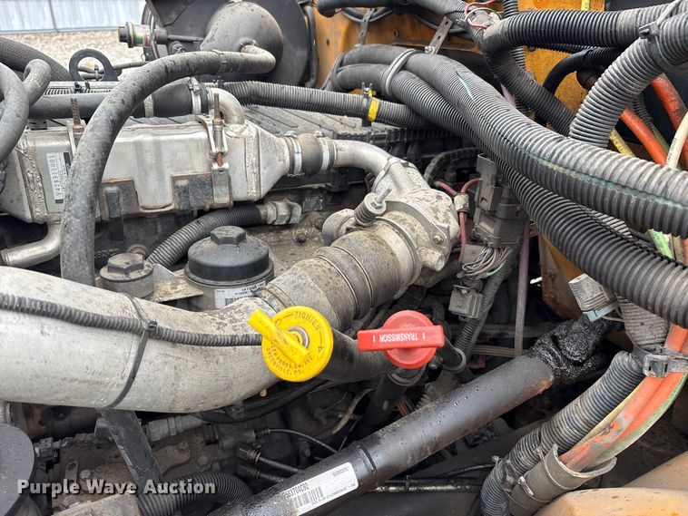 image for item YA1465 2009 IC PB105 school bus