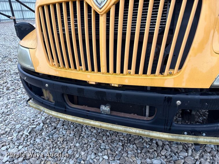 image for item YA1466 2009 IC PB105 school bus