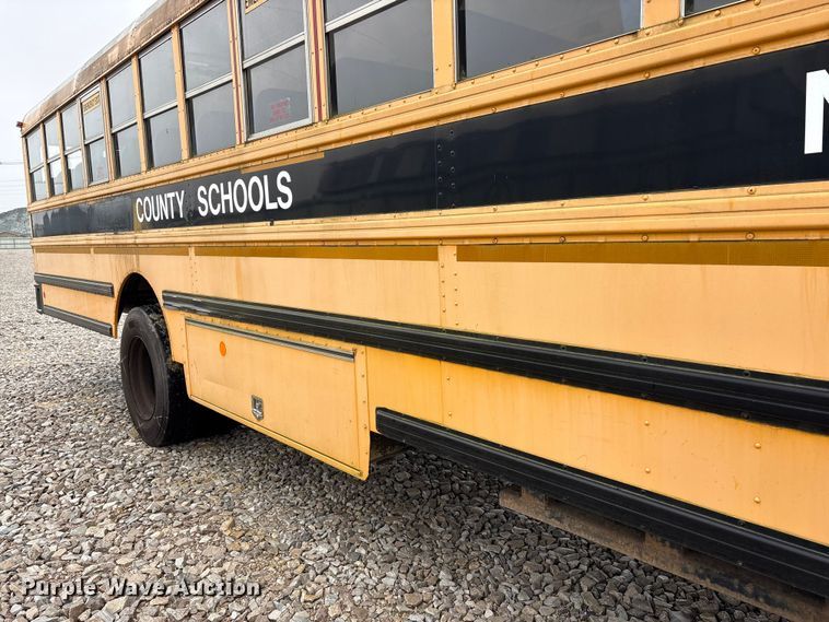 image for item YA1466 2009 IC PB105 school bus