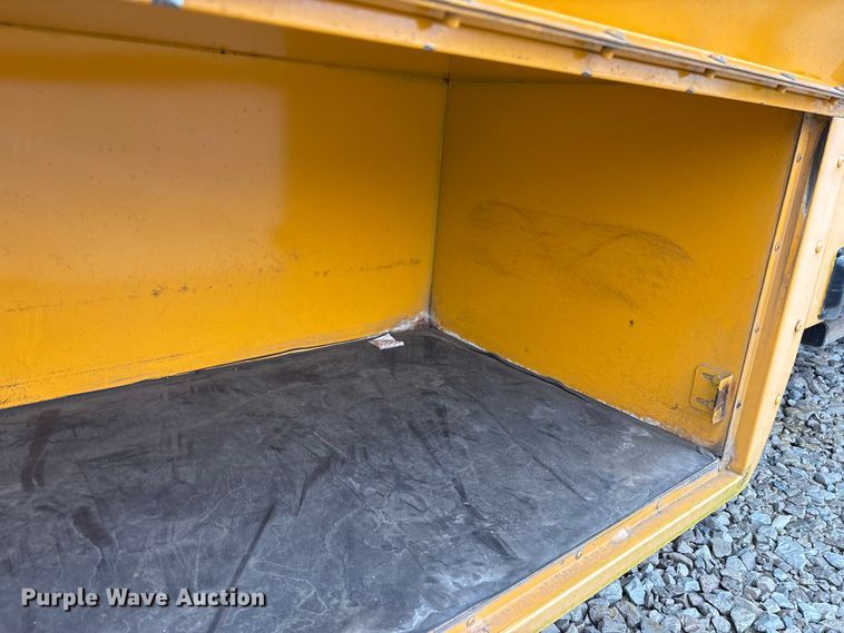 image for item YA1466 2009 IC PB105 school bus