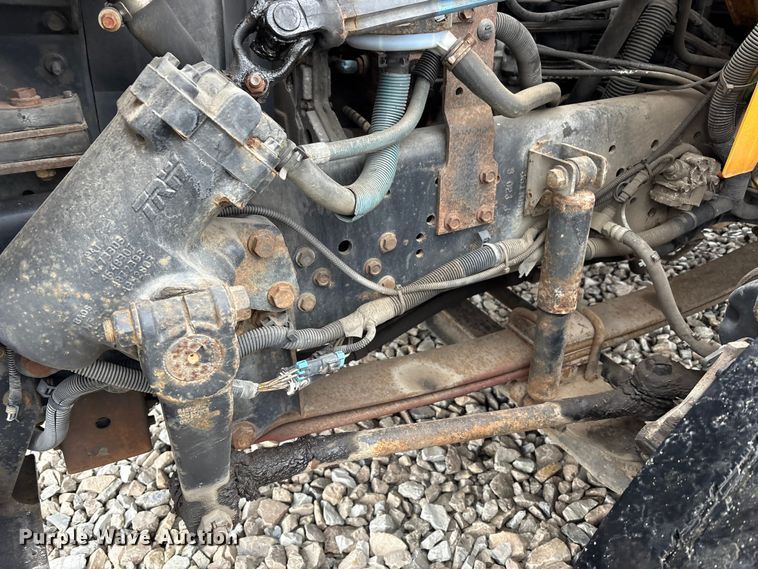 image for item YA1466 2009 IC PB105 school bus