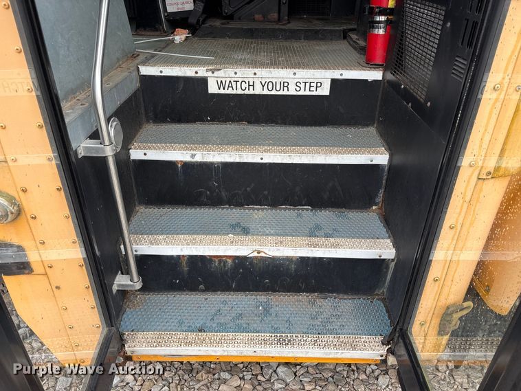 image for item YA1466 2009 IC PB105 school bus