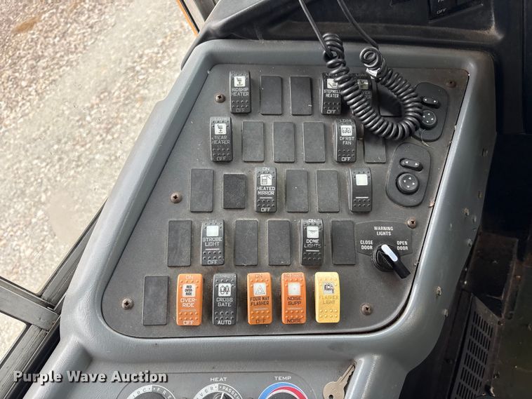 image for item YA1466 2009 IC PB105 school bus