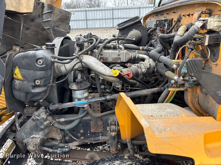 image for item YA1466 2009 IC PB105 school bus