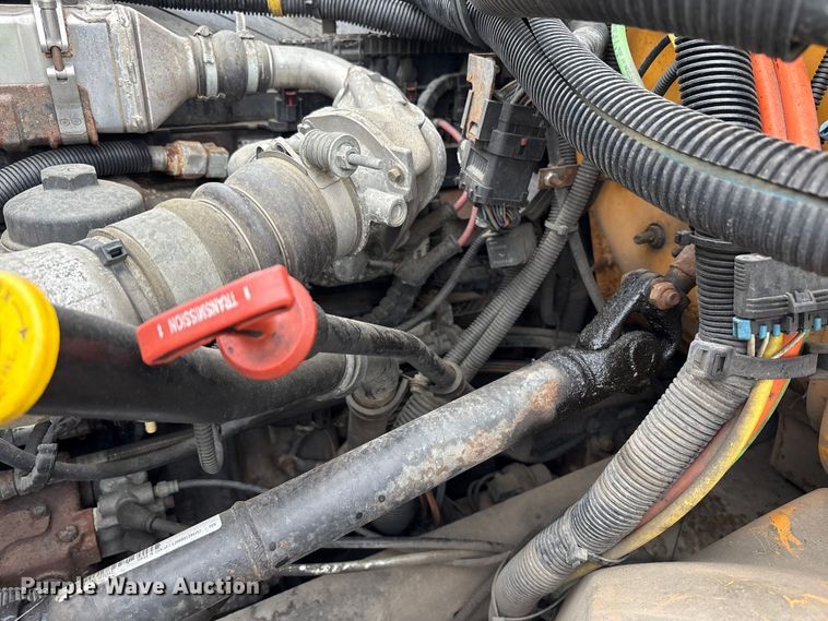 image for item YA1466 2009 IC PB105 school bus