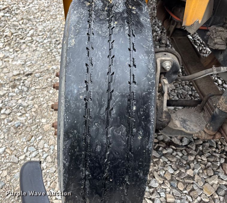 image for item YA1466 2009 IC PB105 school bus